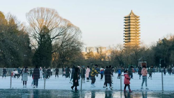 京多所高校专业冰场对外开放球盟会网页登录冰雪头条：北(图9)