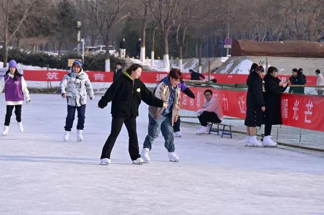 京多所高校专业冰场对外开放球盟会网页登录冰雪头条：北(图10)